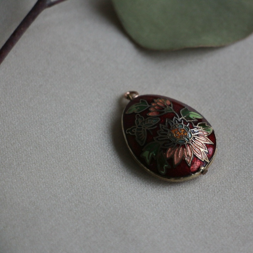 1980's Chinese Cloisonné Enamel Egg Pendant